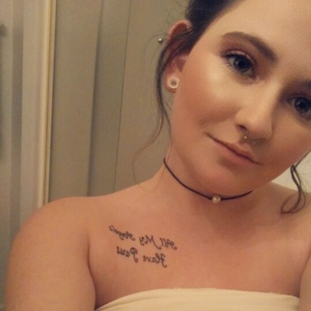 Meet your Posher, Kayla